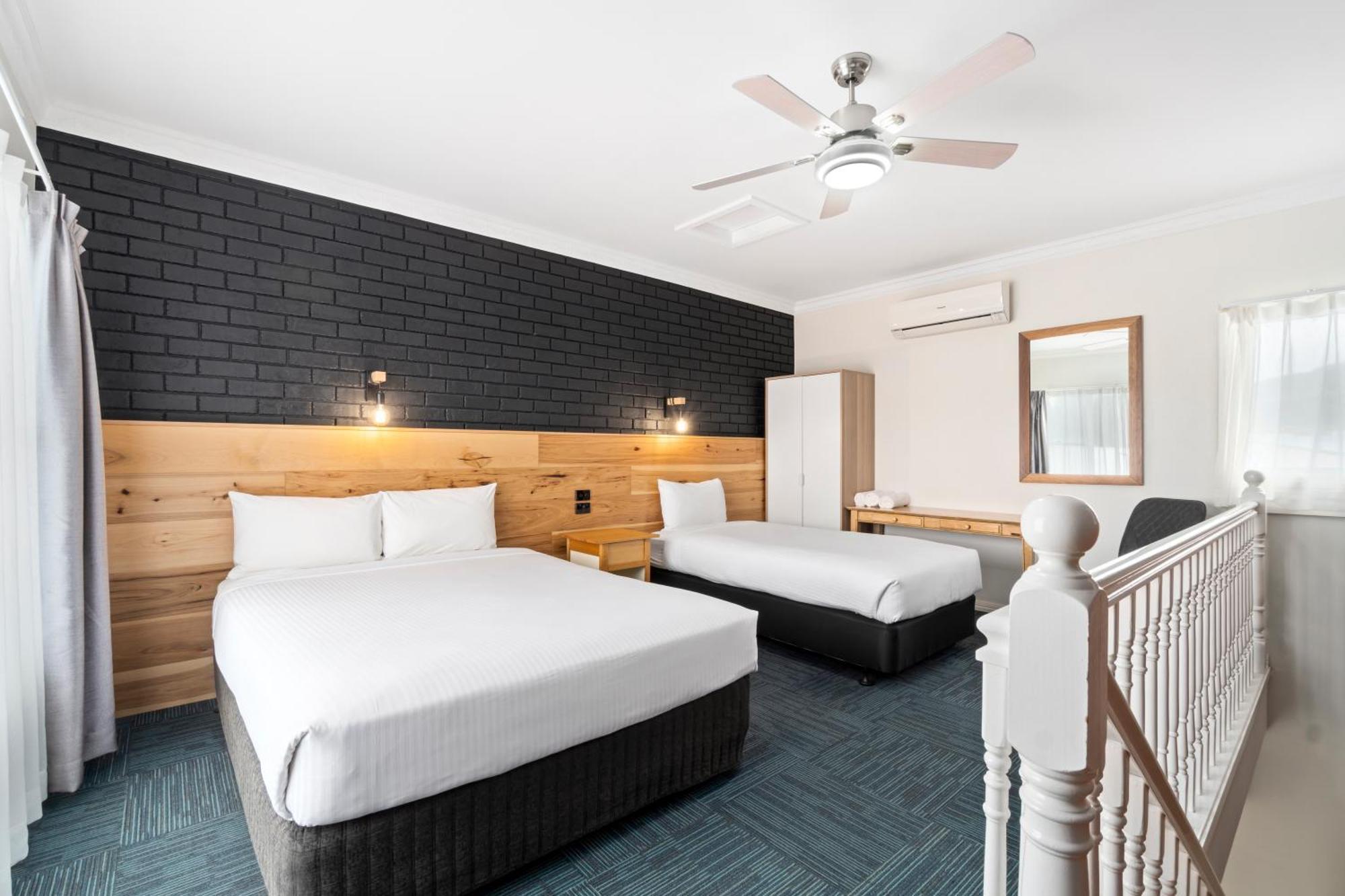 The International Motel Аполо Бей Екстериор снимка